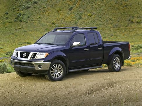 Used 2017 Nissan Frontier PRO-4X image 1