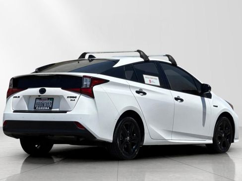 Used 2022 Toyota Prius FWD image 4