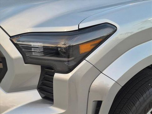 Used 2025 Toyota Tacoma SR5 RWD image 10