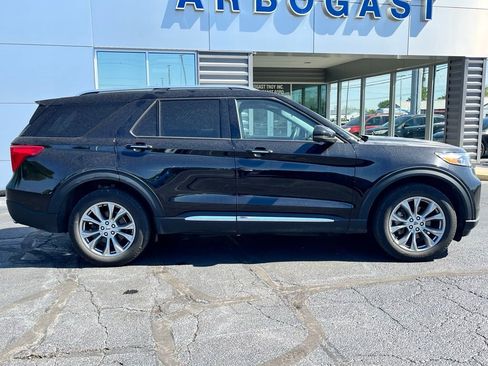 Used 2023 Ford Explorer Limited w/ Limited Technology Package AWD/4WD image 4