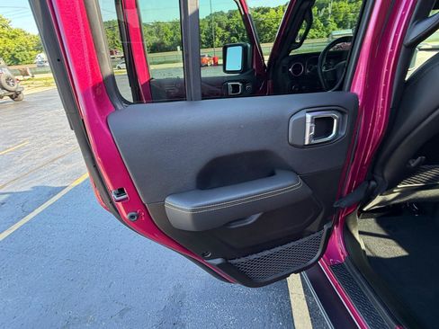 Used 2024 Jeep Wrangler Unlimited Rubicon 392 AWD/4WD image 34