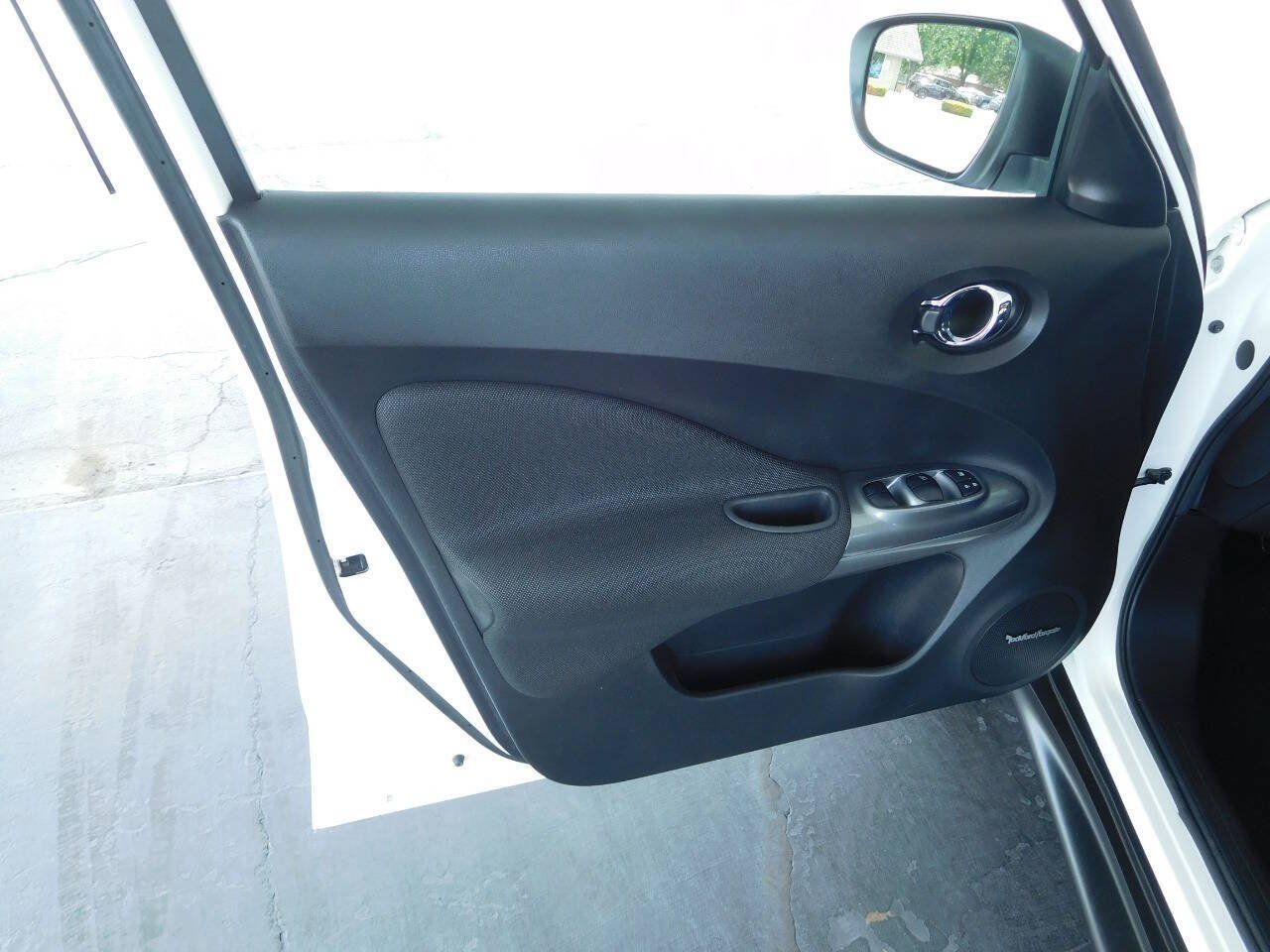 Used 2016 Nissan Juke SV w/ Technology Package AWD/4WD image 16