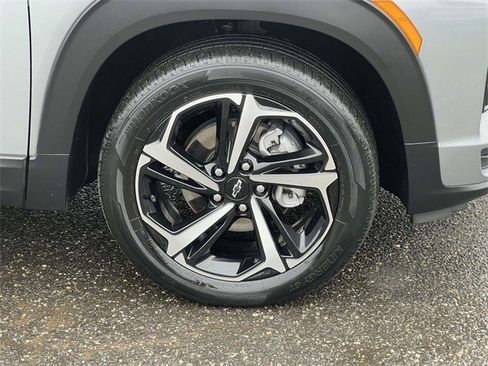 Certified 2023 Chevrolet TrailBlazer RS w/ Convenience Package image 9