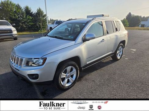 Used 2014 Jeep Compass Latitude AWD/4WD image 1