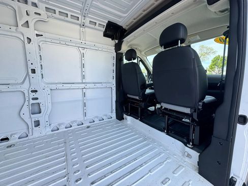 Used 2026 RAM ProMaster 2500 w/ Convenience Group FWD image 27