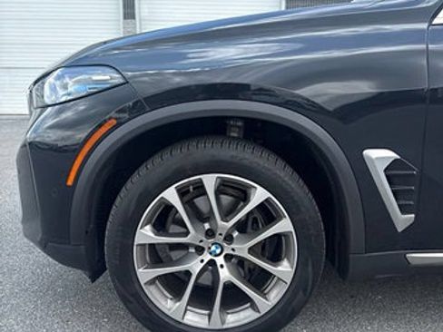 Used 2024 BMW X5 xDrive40i w/ Premium Package AWD/4WD image 5