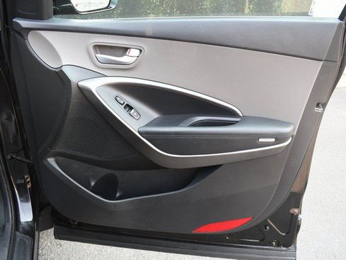 Used 2017 Hyundai Santa Fe Sport FWD image 23