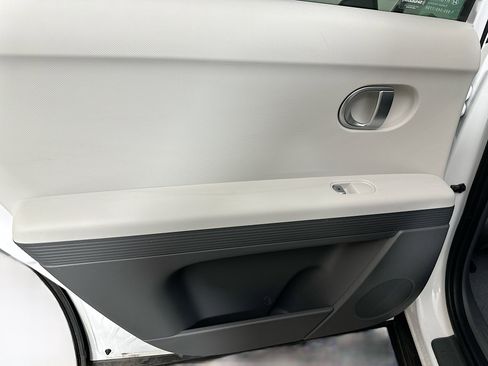 Used 2024 Hyundai Ioniq 5 SE image 26