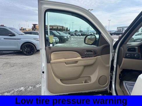 Used 2010 Chevrolet Silverado 1500 LTZ w/ White Diamond Tricoat Edition image 26