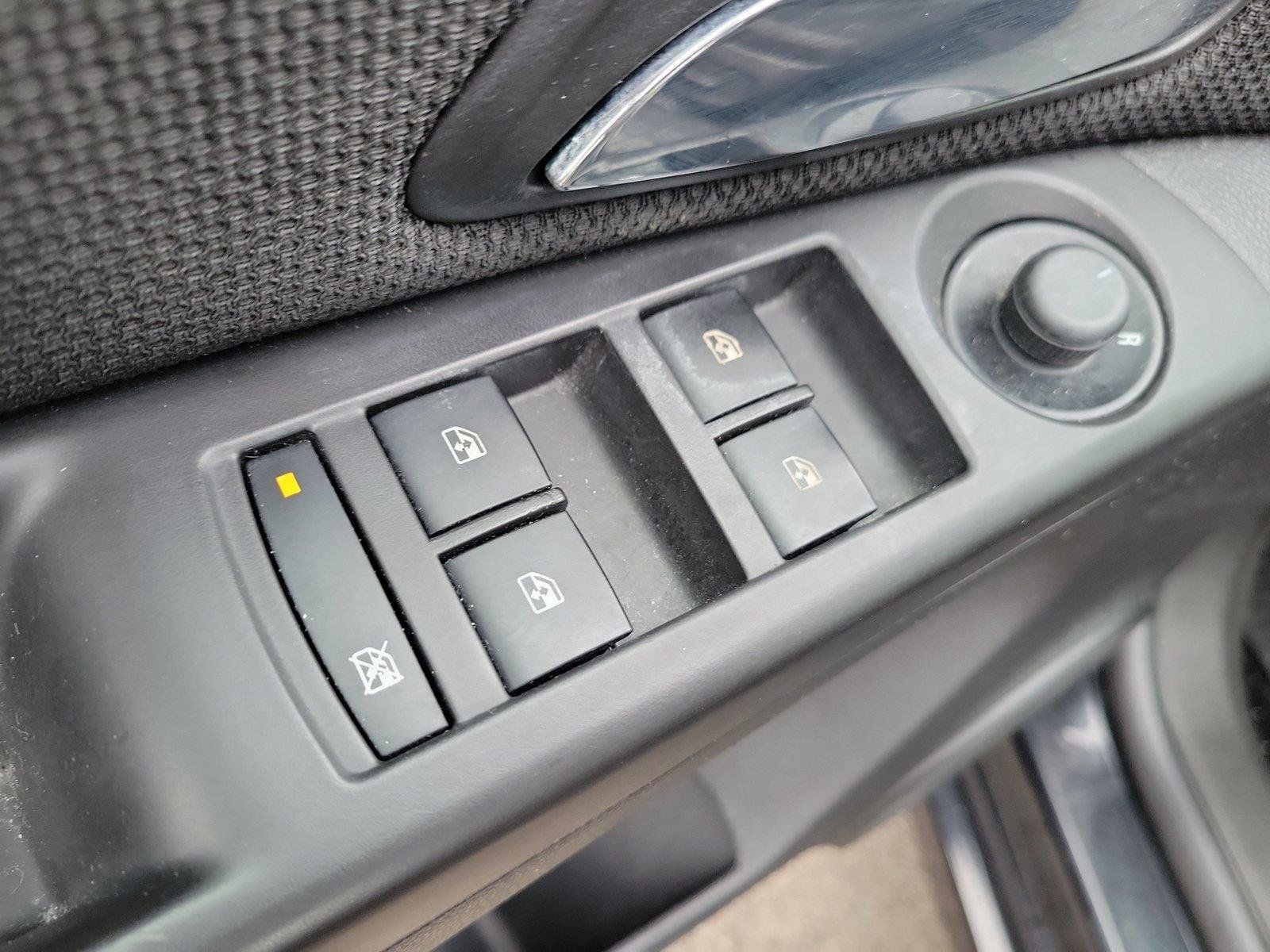 Used 2014 Chevrolet Cruze LT FWD image 18
