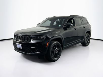 Used 2023 Jeep Grand Cherokee Altitude