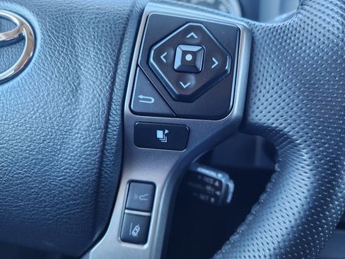 Used 2023 Toyota Tacoma TRD Off-Road image 19