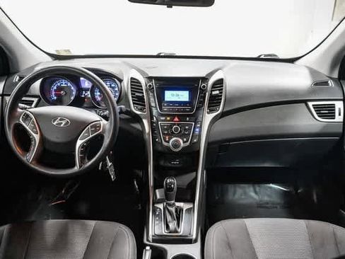 Used 2016 Hyundai Elantra GT image 12