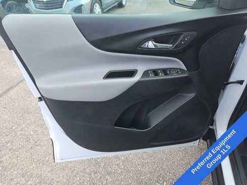 Used 2024 Chevrolet Equinox LS w/ LS Convenience Package FWD image 11