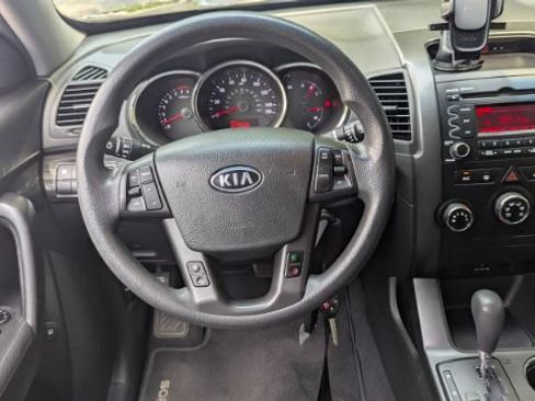 Used 2012 Kia Sorento FWD image 25