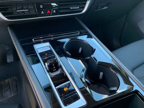 Used 2024 Volkswagen Atlas SE image 44