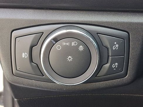 Certified 2018 Ford Fusion SE w/ Equipment Group 201A image 23