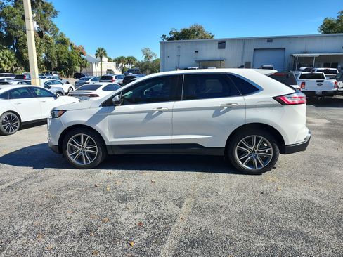 Used 2023 Ford Edge Titanium image 2