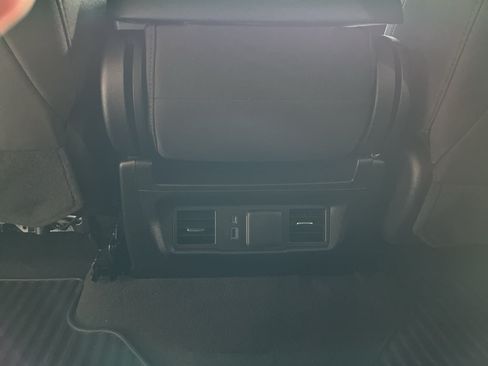 Used 2023 Chevrolet Silverado 1500 LT AWD/4WD image 14