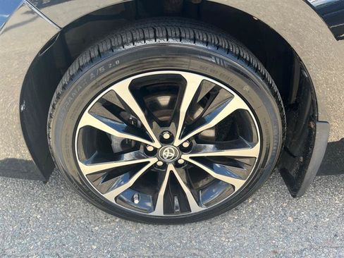 Used 2017 Toyota Corolla SE w/ Carpet Mat Package (TMS) FWD image 6
