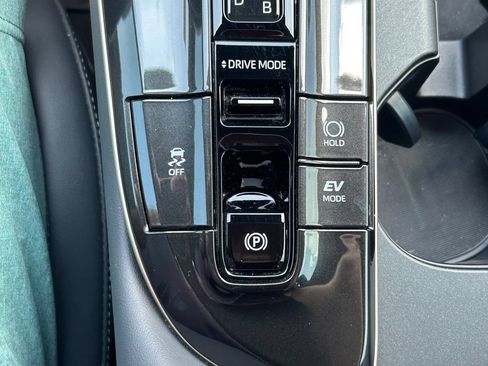 Certified 2026 Toyota Crown w/ Advanced Technology Package AWD/4WD image 29