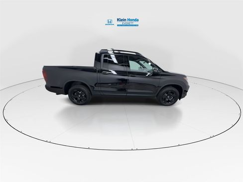 New 2026 Honda Ridgeline Black Edition image 3