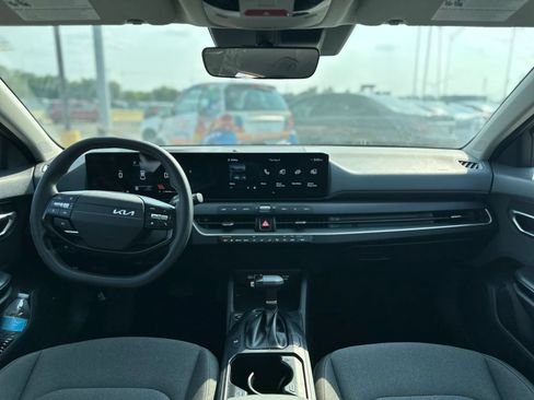 Used 2025 Kia K4 FWD image 12