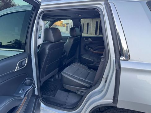 Used 2020 GMC Yukon Denali w/ Denali Premium Package image 13