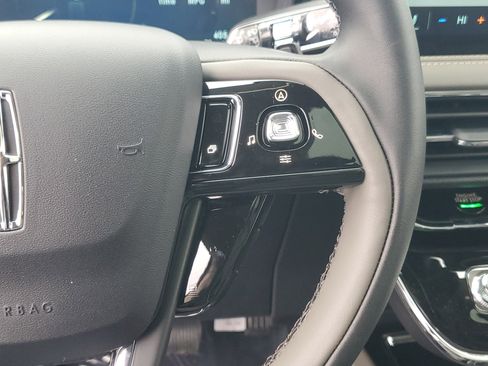 New 2026 Lincoln Corsair Premiere image 18