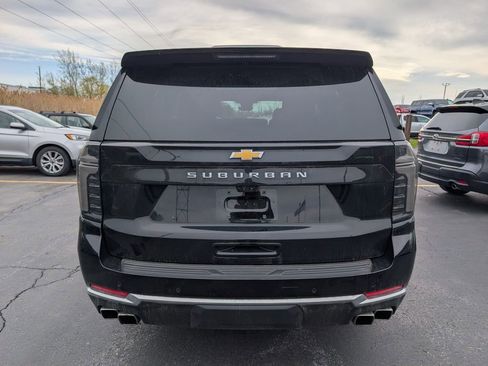 Used 2025 Chevrolet Suburban High Country AWD/4WD image 7