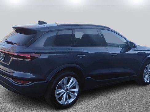 Certified 2025 Audi Q6 e-tron Premium Plus w/ Premium Plus image 4