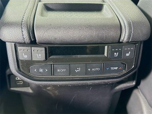 Used 2024 Toyota Grand Highlander Platinum image 25