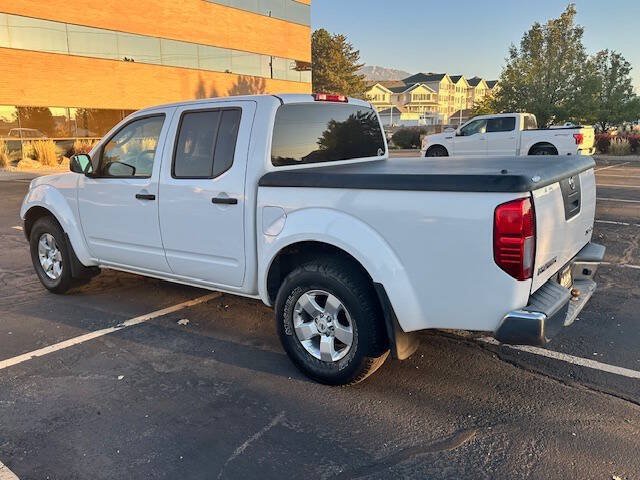 Used 2009 Nissan Frontier SE w/ SE Value Truck Pkg AWD/4WD image 5