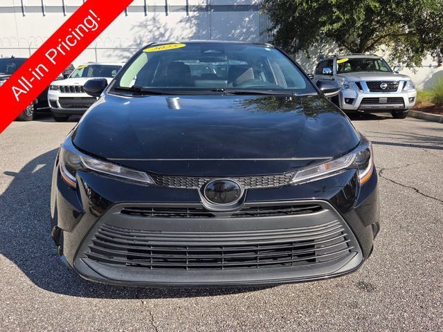 Used 2025 Toyota Corolla LE FWD image 8