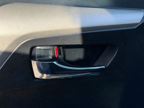 Used 2018 Toyota RAV4 XLE w/ Protection Package FWD image 17