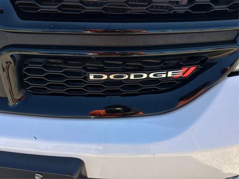 Used 2019 Dodge Journey SE w/ Connectivity Group FWD image 22