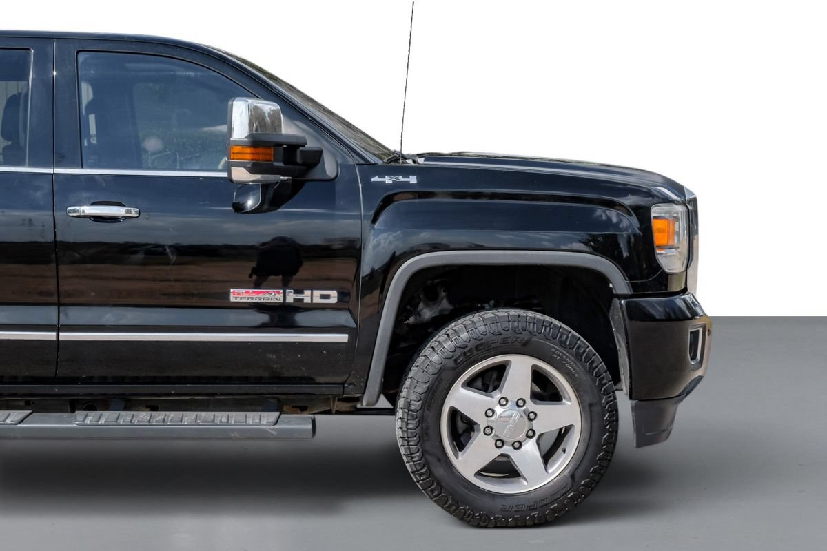 Used 2017 GMC Sierra 2500 SLT w/ All Terrain HD Package AWD/4WD image 7