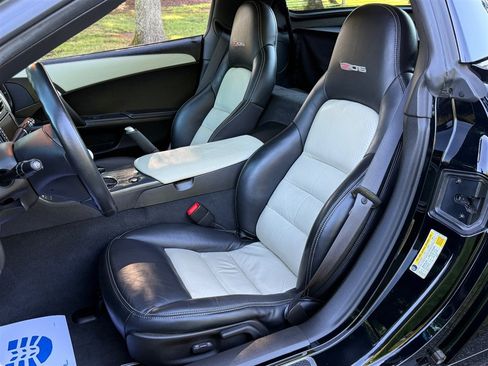Used 2008 Chevrolet Corvette Z06 w/ Preferred Equipment Group RWD image 40