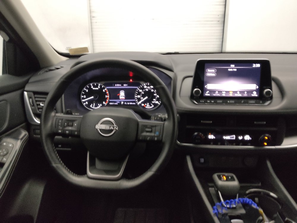 Used 2025 Nissan Rogue SV AWD/4WD image 22