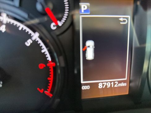 Used 2021 Toyota 4Runner SR5 Premium image 5