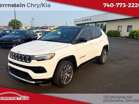 Used 2024 Jeep Compass Limited w/ Elite Group AWD/4WD image 3