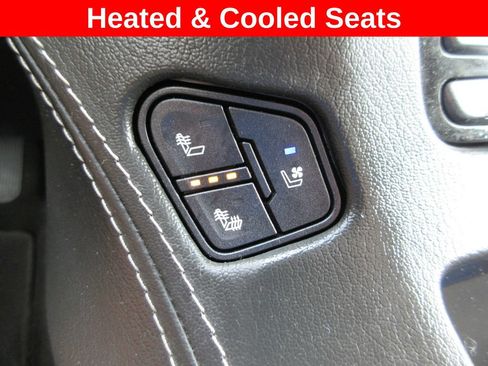 Used 2018 GMC Yukon SLT AWD/4WD image 17