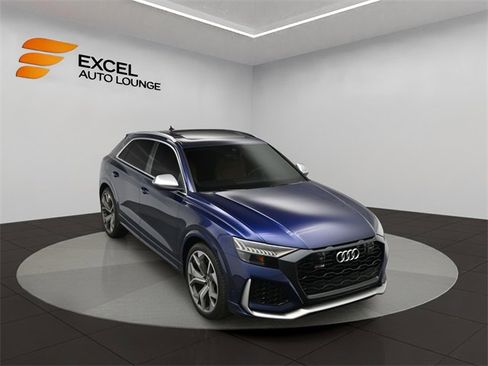 Used 2022 Audi RS Q8 w/ Luxury Package image 50