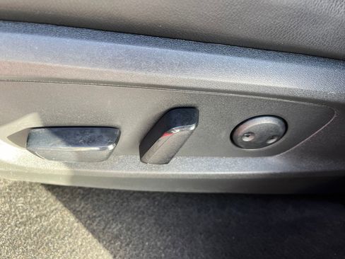 Used 2023 Nissan Pathfinder SL image 19