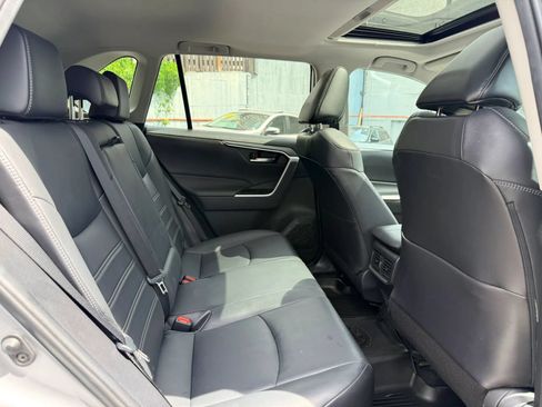 Used 2021 Toyota RAV4 XLE Premium AWD/4WD image 22