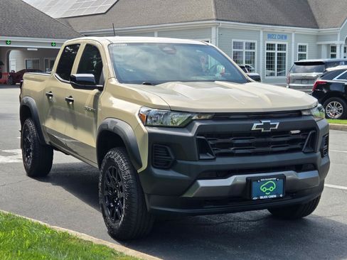 Certified 2024 Chevrolet Colorado Trail Boss w/ Advanced Trailering Package AWD/4WD image 1