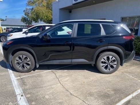 Certified 2023 Nissan Rogue SV w/ SV Premium B Package image 5