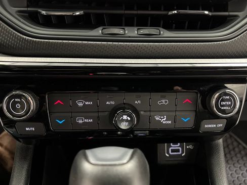 Used 2024 Jeep Compass Trailhawk image 45