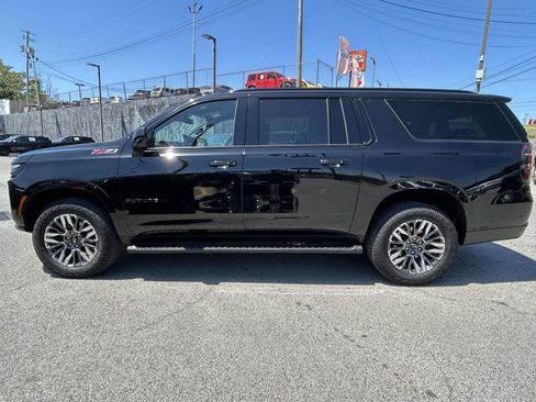 Used 2025 Chevrolet Suburban Z71 AWD/4WD image 6