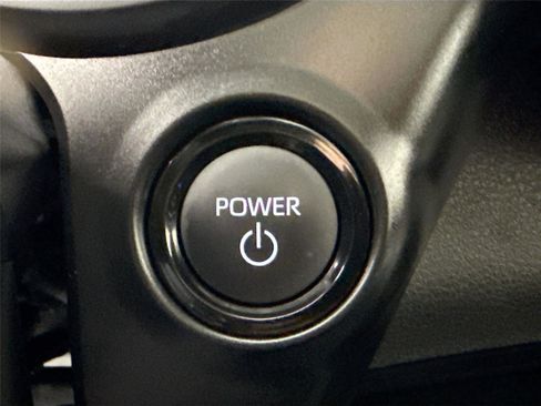 Certified 2025 Toyota Sienna Platinum image 22